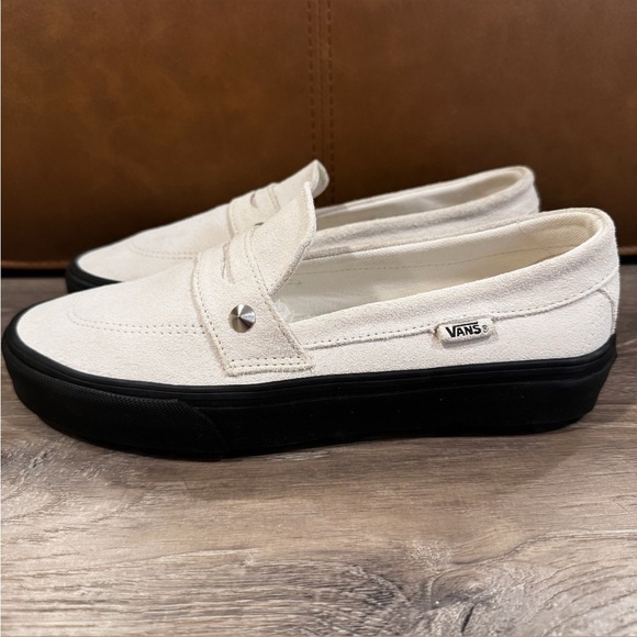VANS Style 53 White Suede Spiked Slip On Loafers Size 9 - Picture 6 of 12